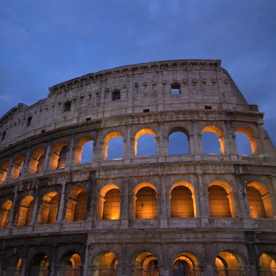 colosseum-690384_1920